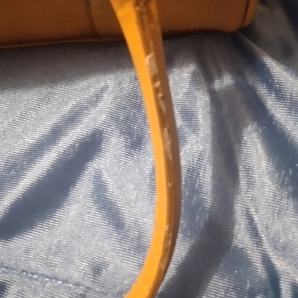 Mustard Colored Woman's Handbag - Picture 5 of 6